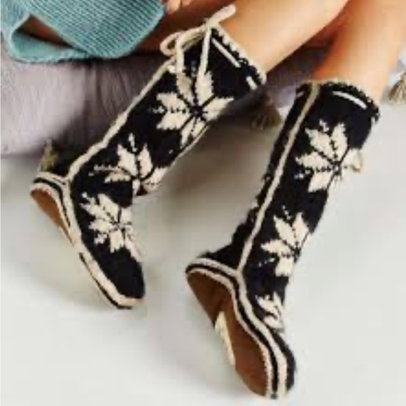 Woolrich Shoes - WOOLRICH Chalet Tall Knit Wool Moccasin Slipper Socks Women’s Large 9-11 NWOT